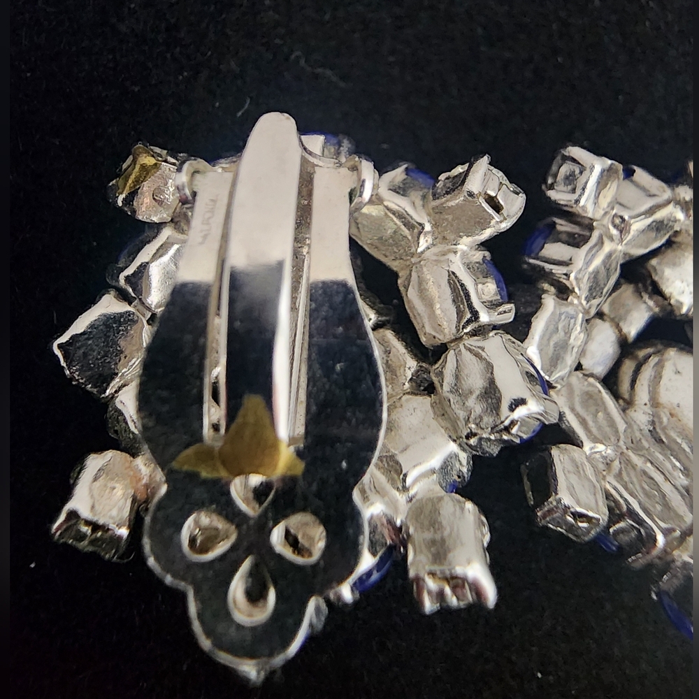 SE4 Elegant Blue, Diamomd Look, and Silver Color Cluster Clip On Earrings - Picture 3 of 5
